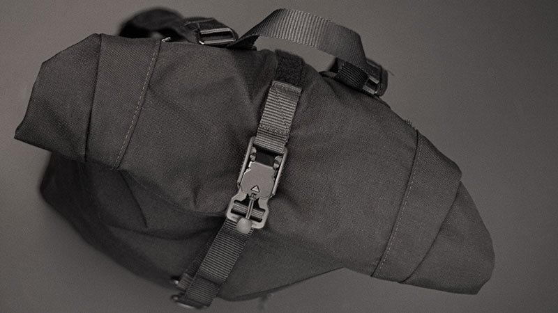 Rolltop bag with FIDLOCK bag fastener