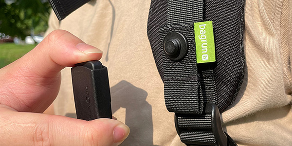 snap push fastener as an add on modular system on the bag by bagrun 