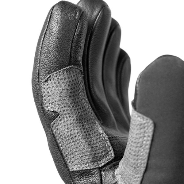 close up of the gloves by reusch 