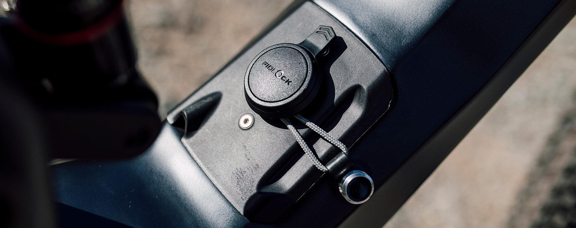 WINCH and SNAP fastener close up on the bergstorm E-MTB bike 