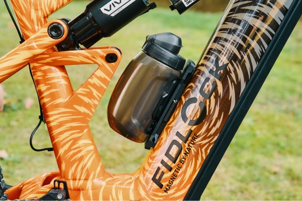 fidlock twist base with bottle