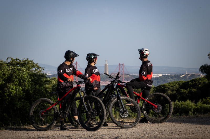 Biker on Beeq Bicycles in front of a nice scenery