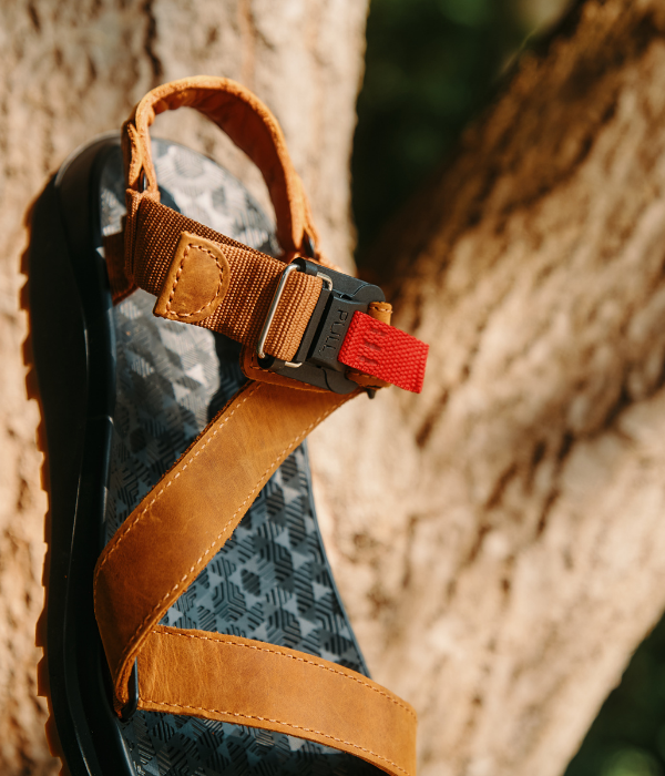 Sandal with FIDLOCK buckle