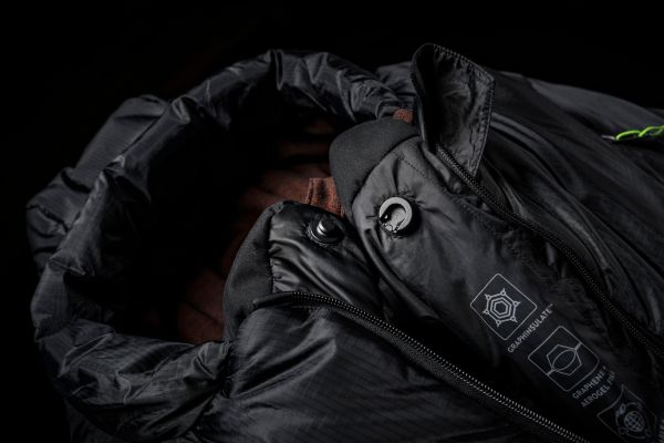 close up of the sleeping bag by graphene x with fidlock fastener 