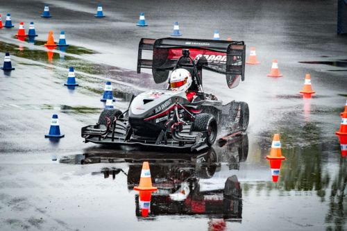 racing car by gspeed 