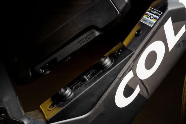 close up aero bottle and bike base