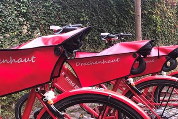 Preview image of the Trox rain cover by Drachenhaut featuring FIDLOCK SNAP