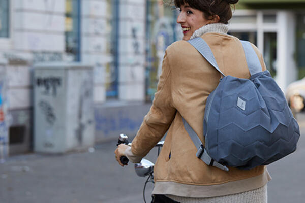 lifeshot of the dryxx bag with FIDLOCK fasteners 