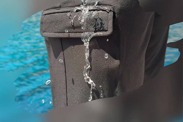 preview picture of the swimshorts by aquaflex equipped with FIDLOCK HERMETIC sew in pockets