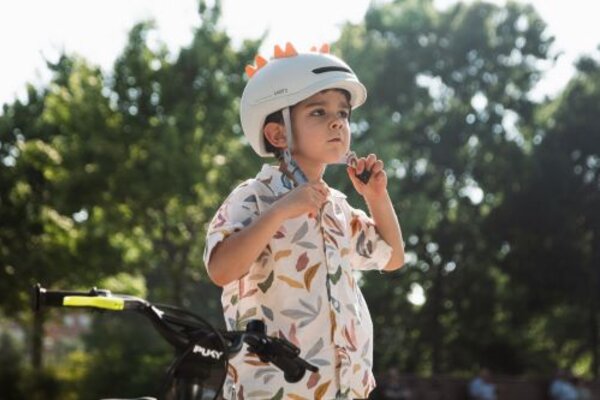 preview picture of the unit 1 helmet with fidlock fastener kids edition