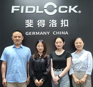 FIDLOCK China - Teamfoto