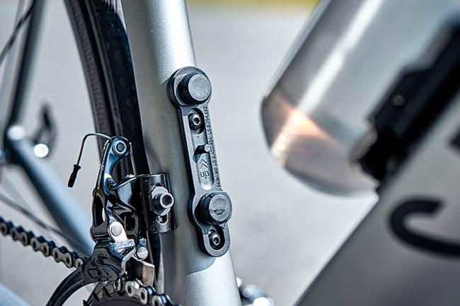 magnetic TWIST base on a bike frame