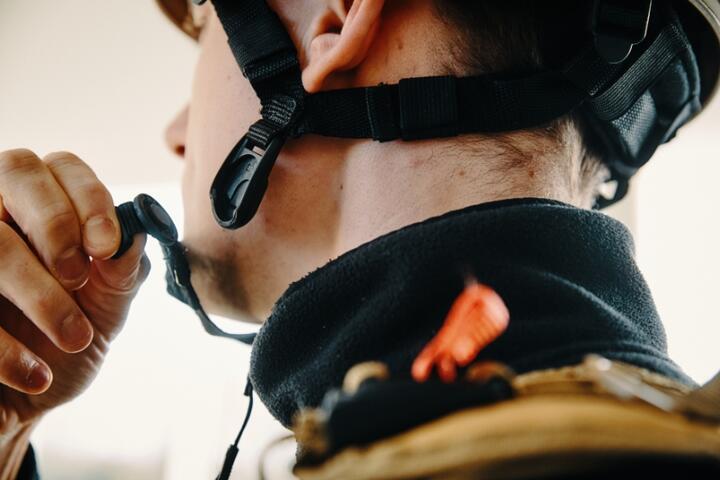 helmet with FIDLOCK buckle