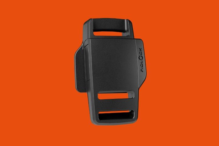 SNAP helmet buckle dynamic techline on orange ground