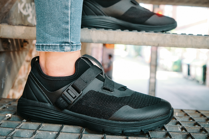 Black Shoe with FIDLOCK buckle