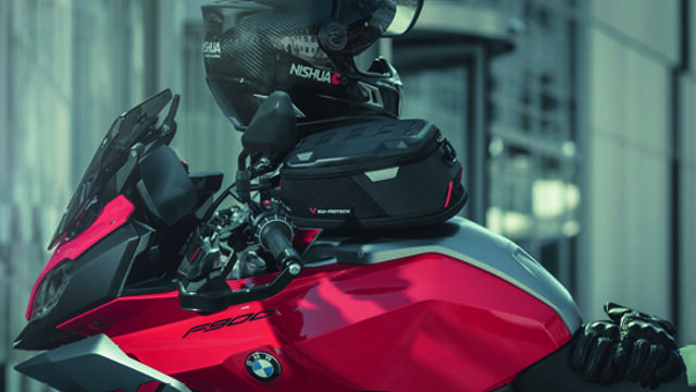 SW-Motech Tankbag attached to motorbike