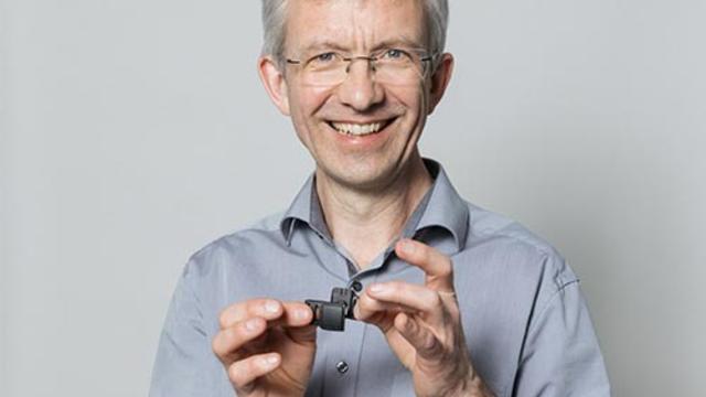 Joachim Fiedler proudly presenting one of his inventions - the FIDLOCK helmet buckle