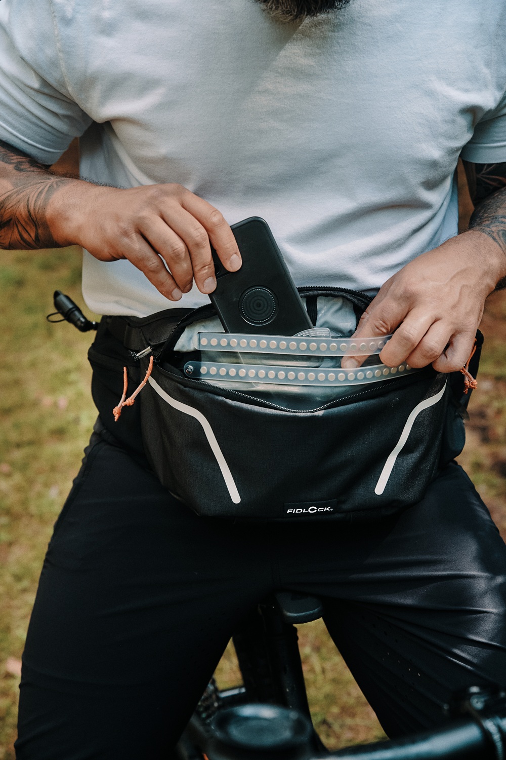 HIP BELT + HERMETIC hip bag hydration bladder