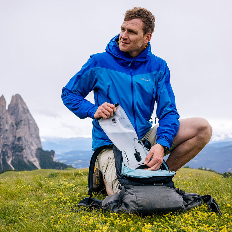 FIDLOCK-Webseite-Aktivitäten-Wandern-Trinkblase