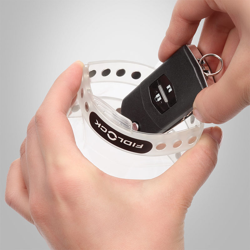 FIDLOCK-HERMETIC-dry-bag-mini-Rendering-car-key