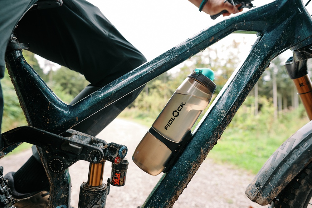 TWIST bottle antibacterial + bike base