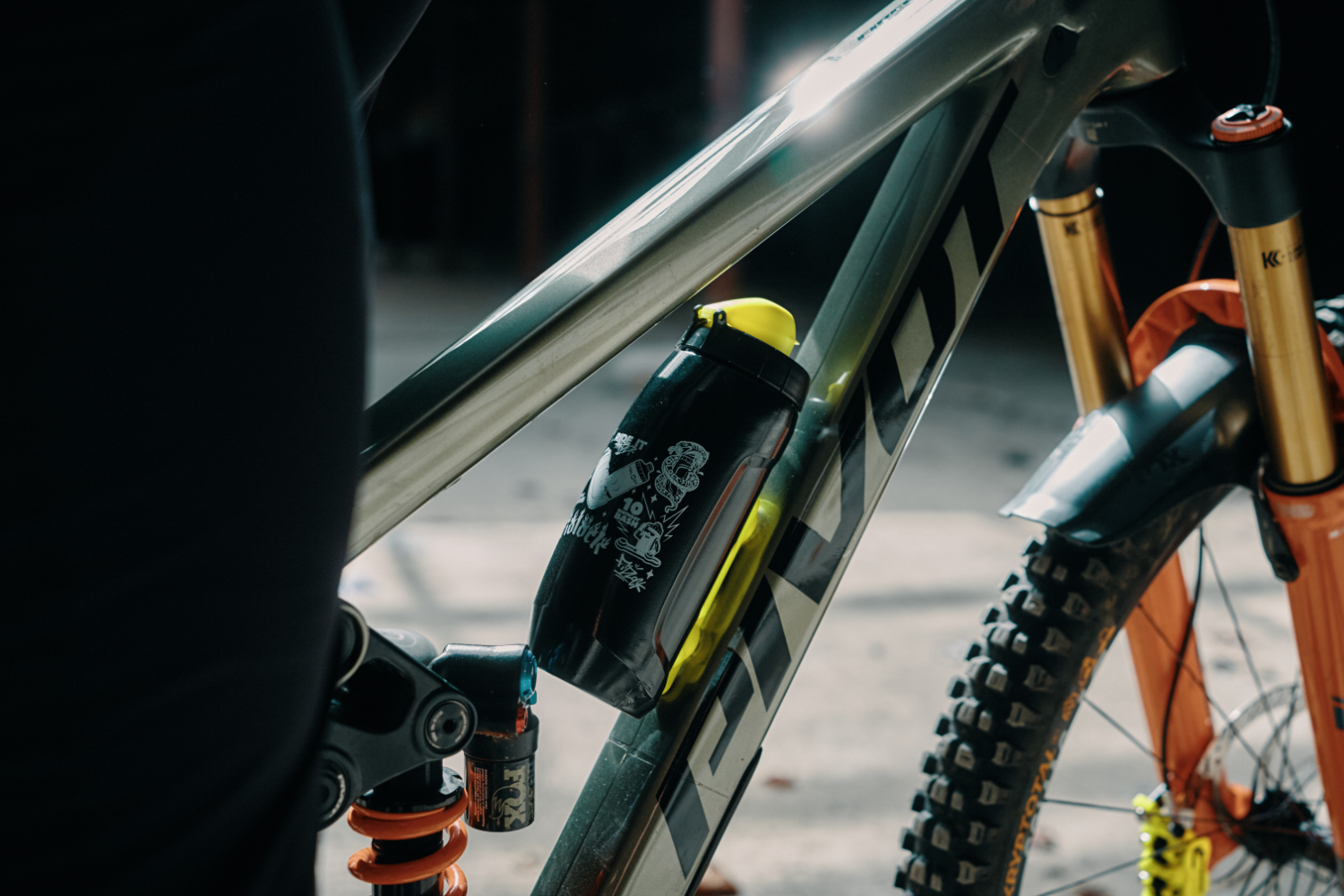 TWIST bottle 590 Jubiläum + bike base