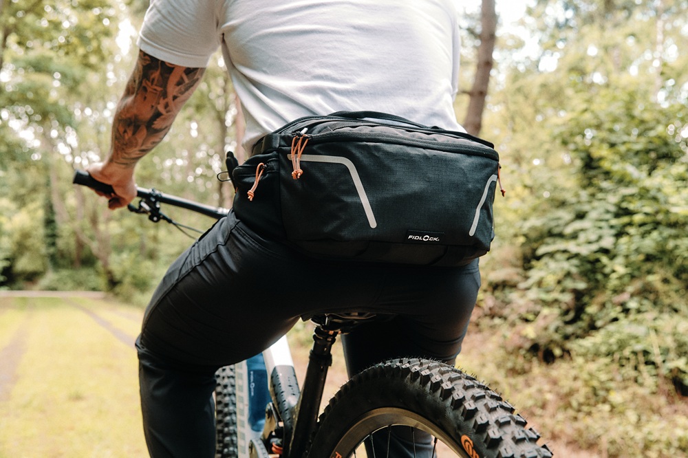 HIP BELT + HERMETIC hip bag hydration bladder