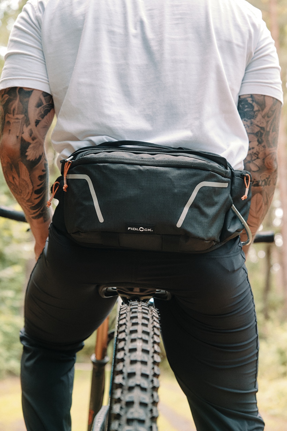 HIP BELT + HERMETIC hip bag hydration bladder