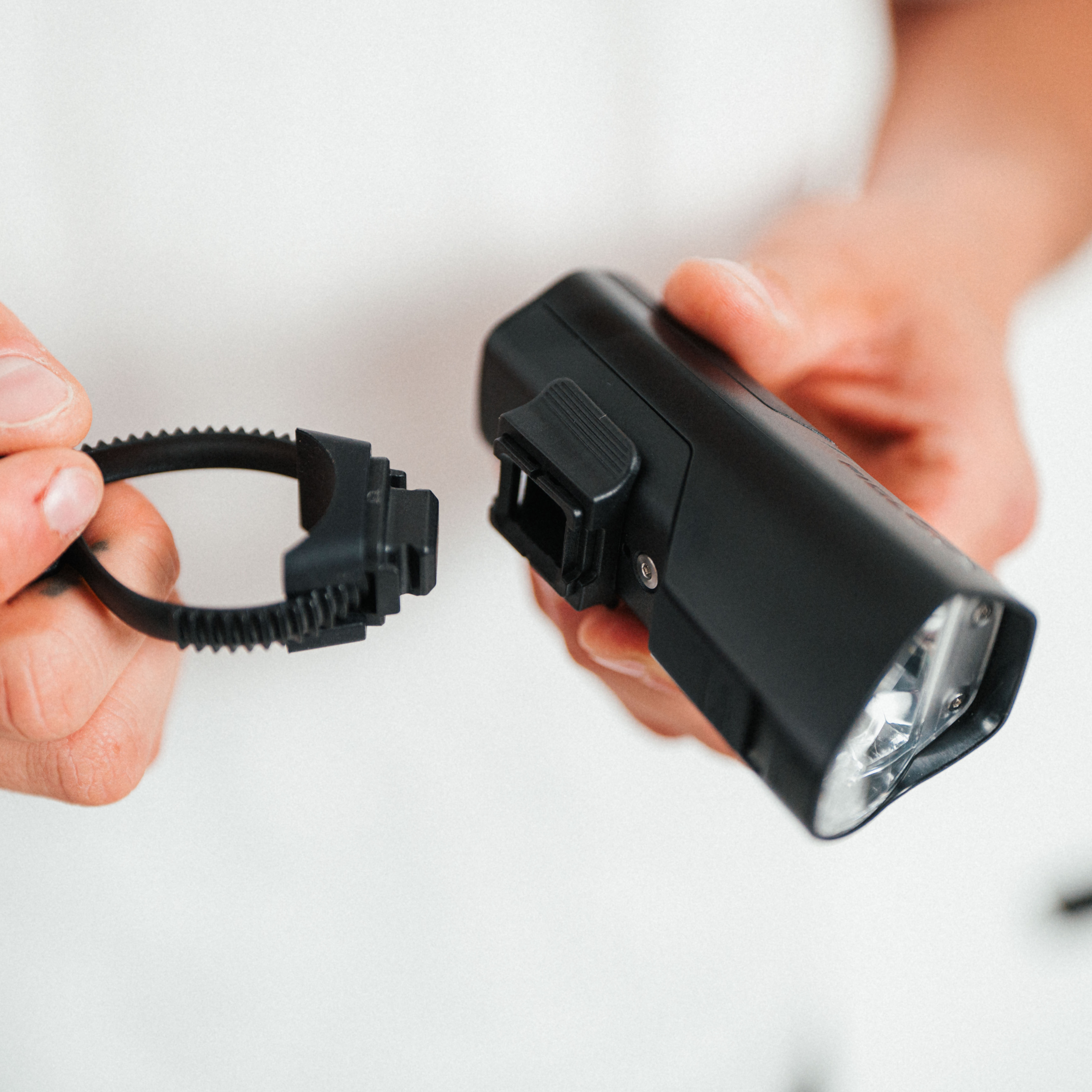 PINCLIP battery light